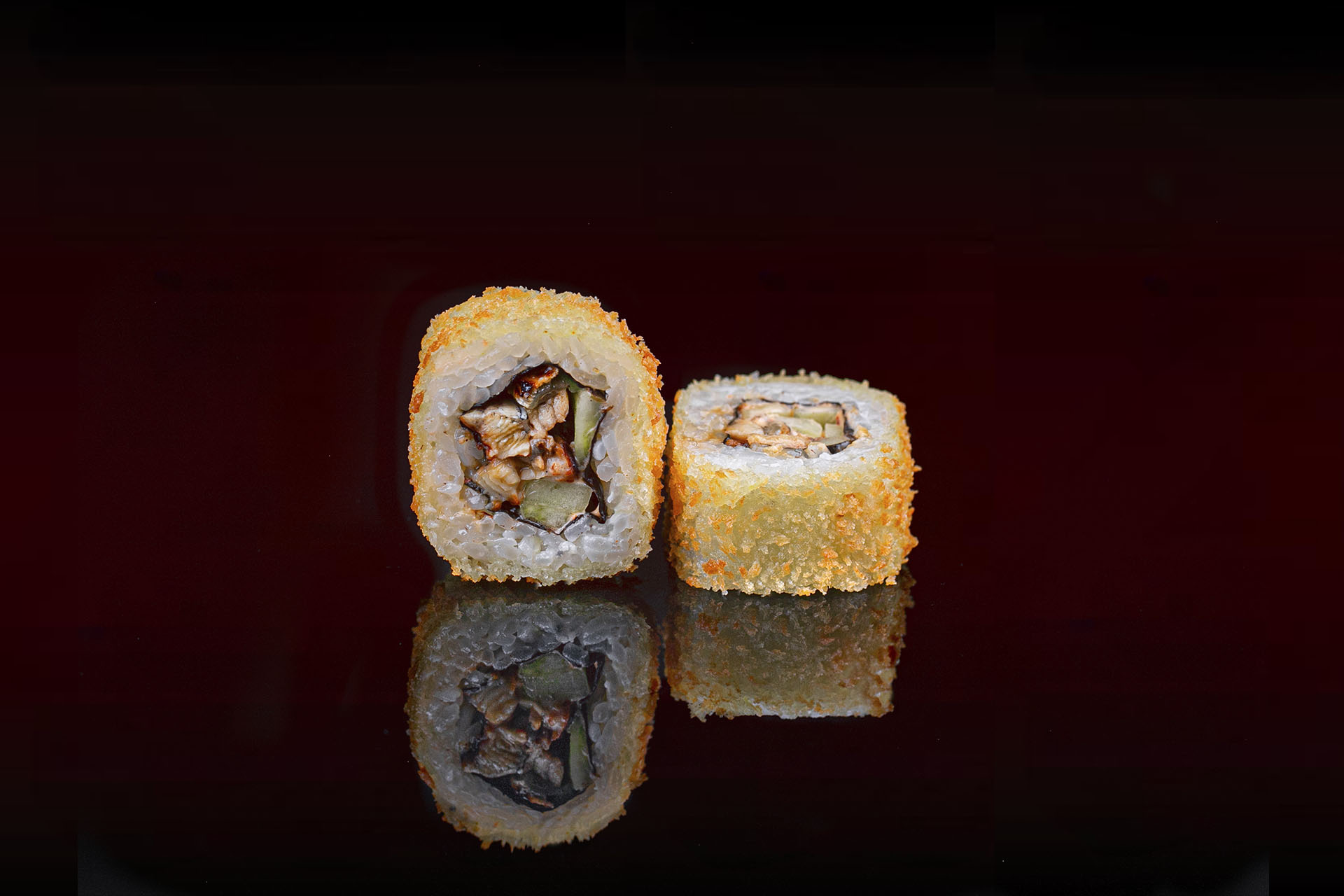 Горячий ролл с угрем