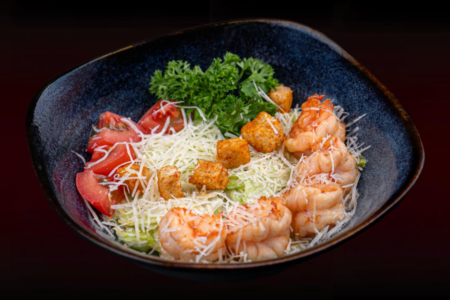 Салат цезарь с креветками